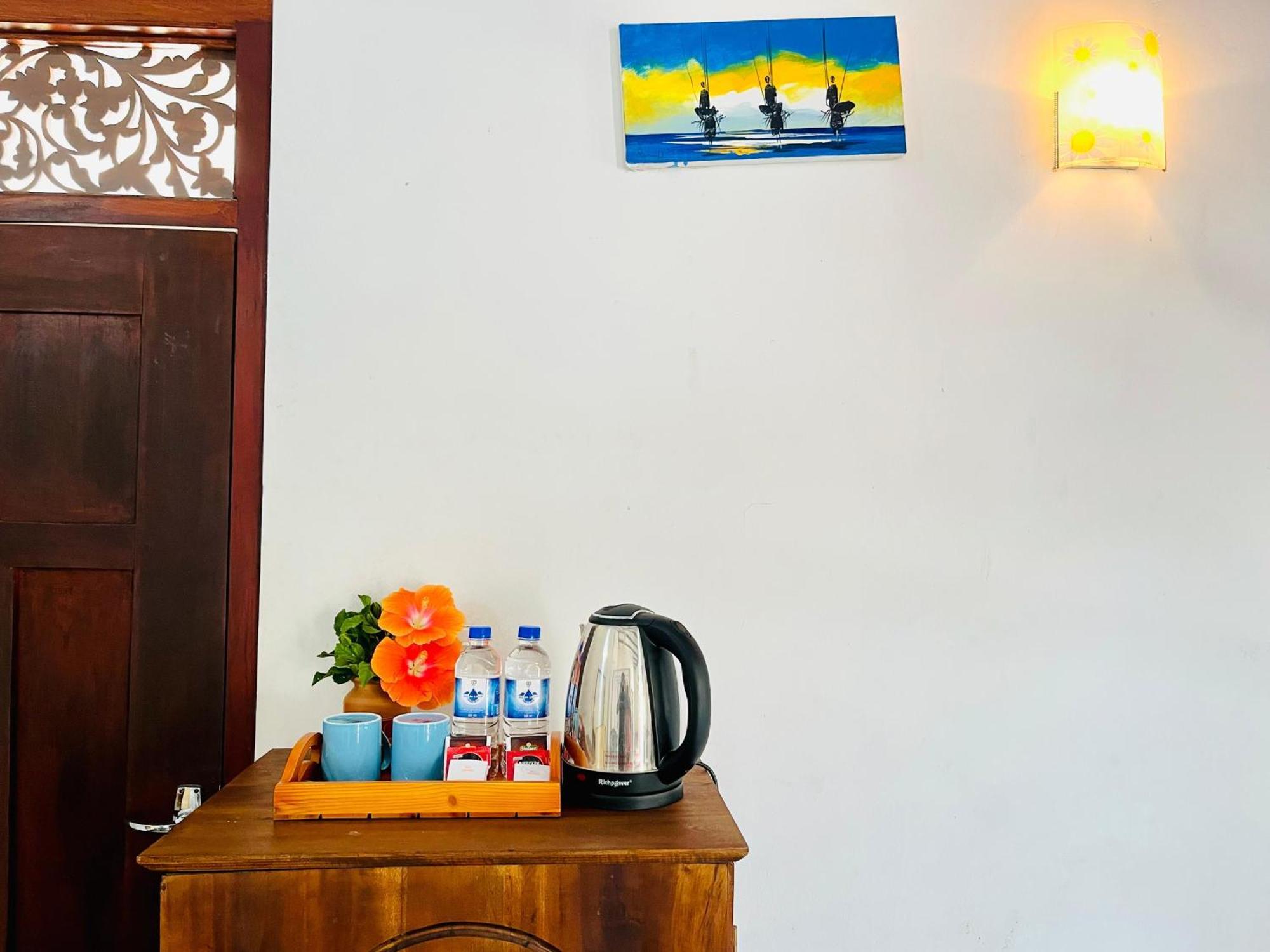 Bluebell Guest House ウナワトゥナ エクステリア 写真